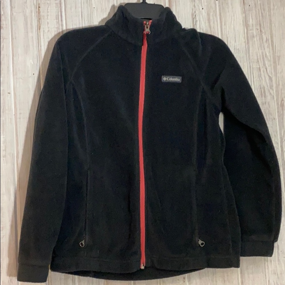 Women’s Columbia zip up jacket
